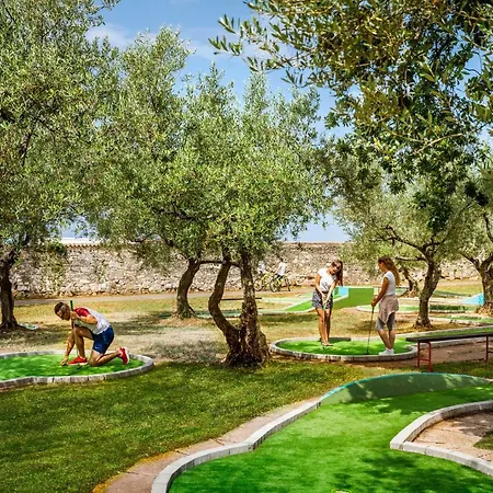 منتزه العطل Relax Premium Village Holiday Homes Novigrad Istria