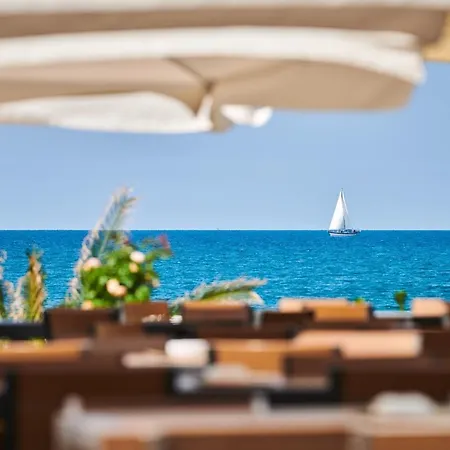 Relax Premium Village Holiday Homes منتزه العطل 4*