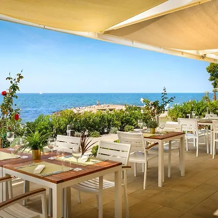 Relax Premium Village Holiday Homes منتزه العطل